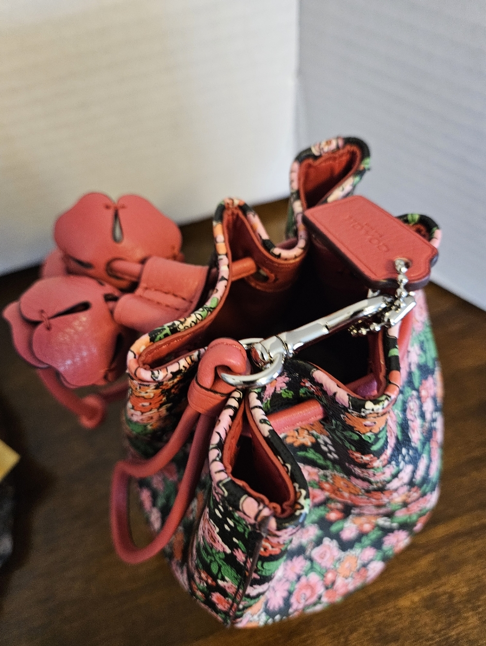 Coach Petal Wristlet /Bucket Bag Posey Cluster Floral Print F57604 - Picture 7 of 12